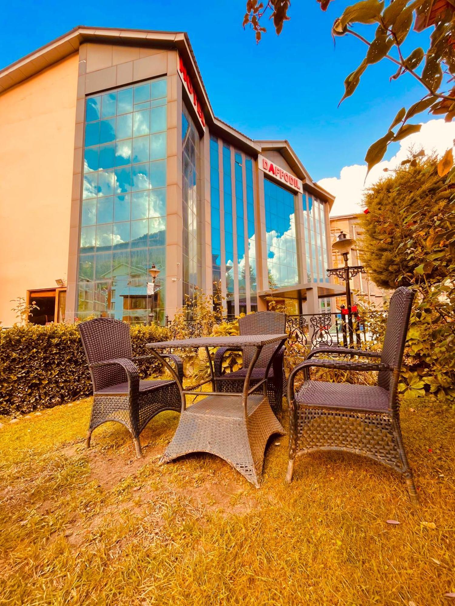 Hotel The North Wind In City Center, Manali エクステリア 写真