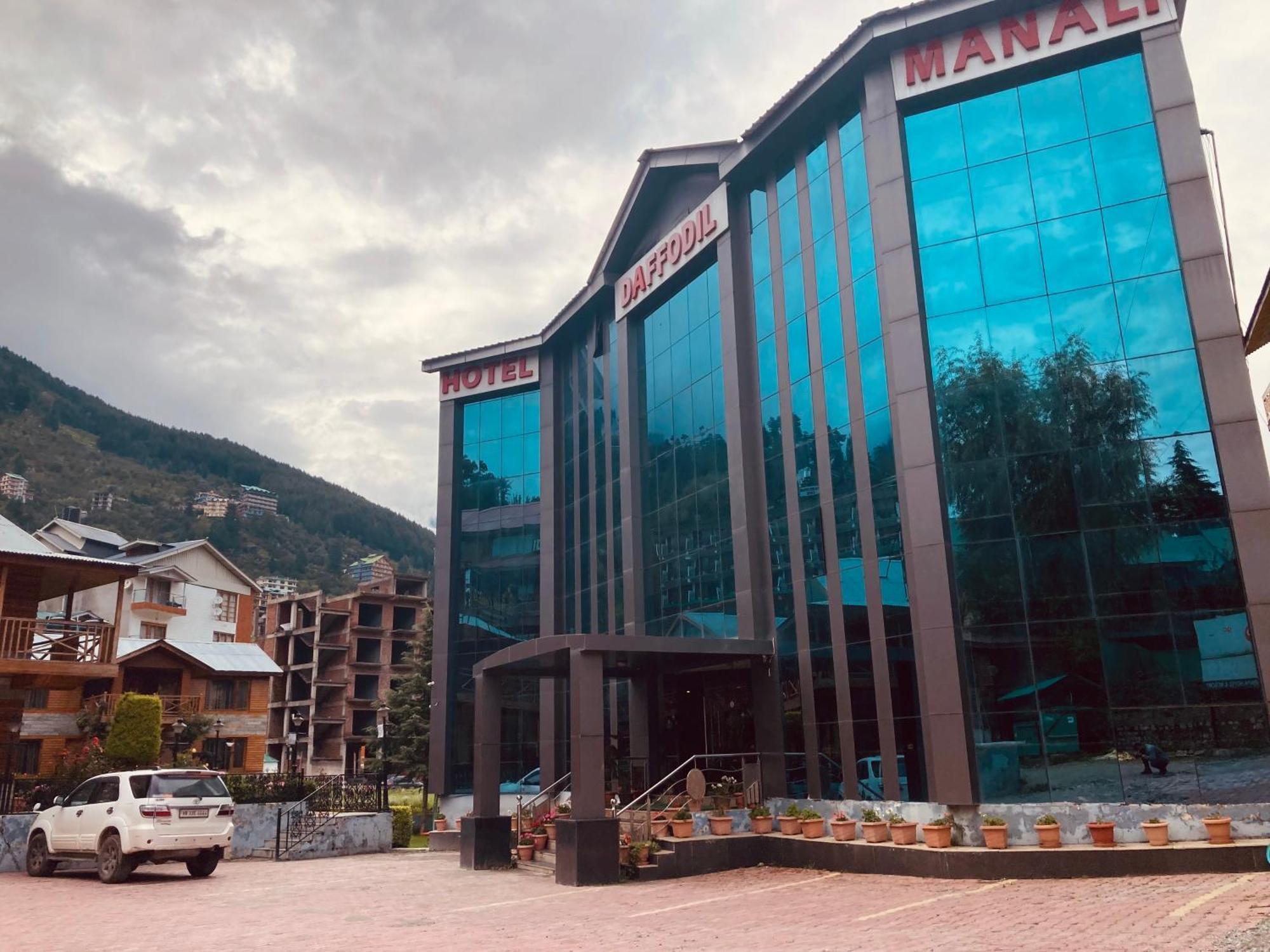 Hotel The North Wind In City Center, Manali エクステリア 写真